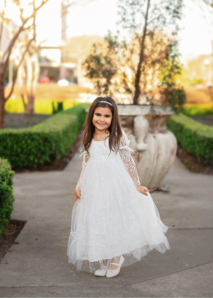 Long Sleeves White Eyelash Lace Tulle Vintage Flower Girl Dress
